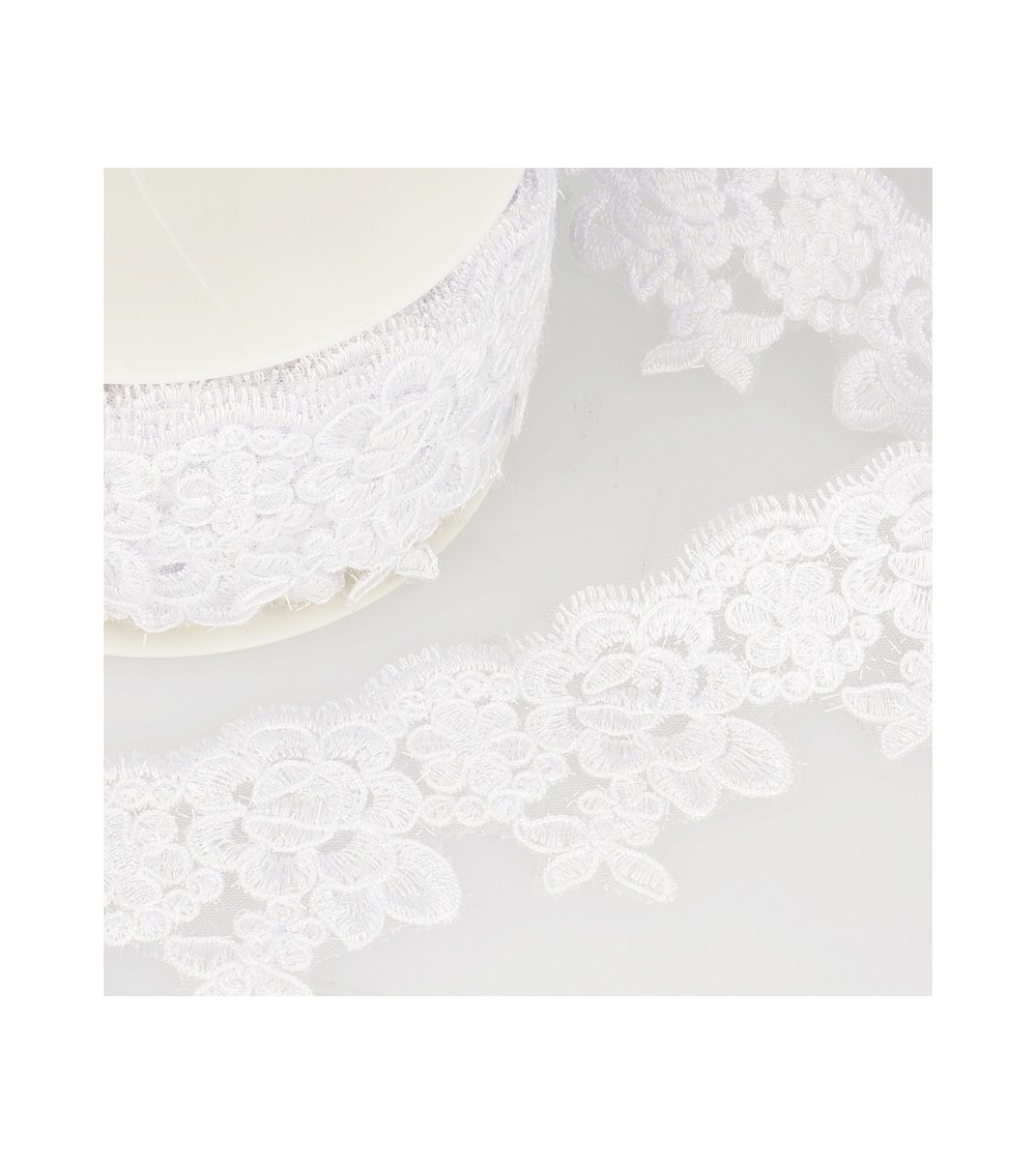 13.5m reel of shiny embroidery, white, 80 mm