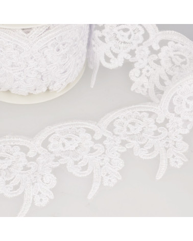 13.5m spool of shiny embroidery White 115 mm