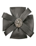 Broche fleur paillettée argent avec perles et strass