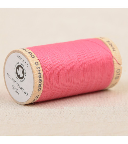 Spool of 100% organic cotton thread 275m candy pink