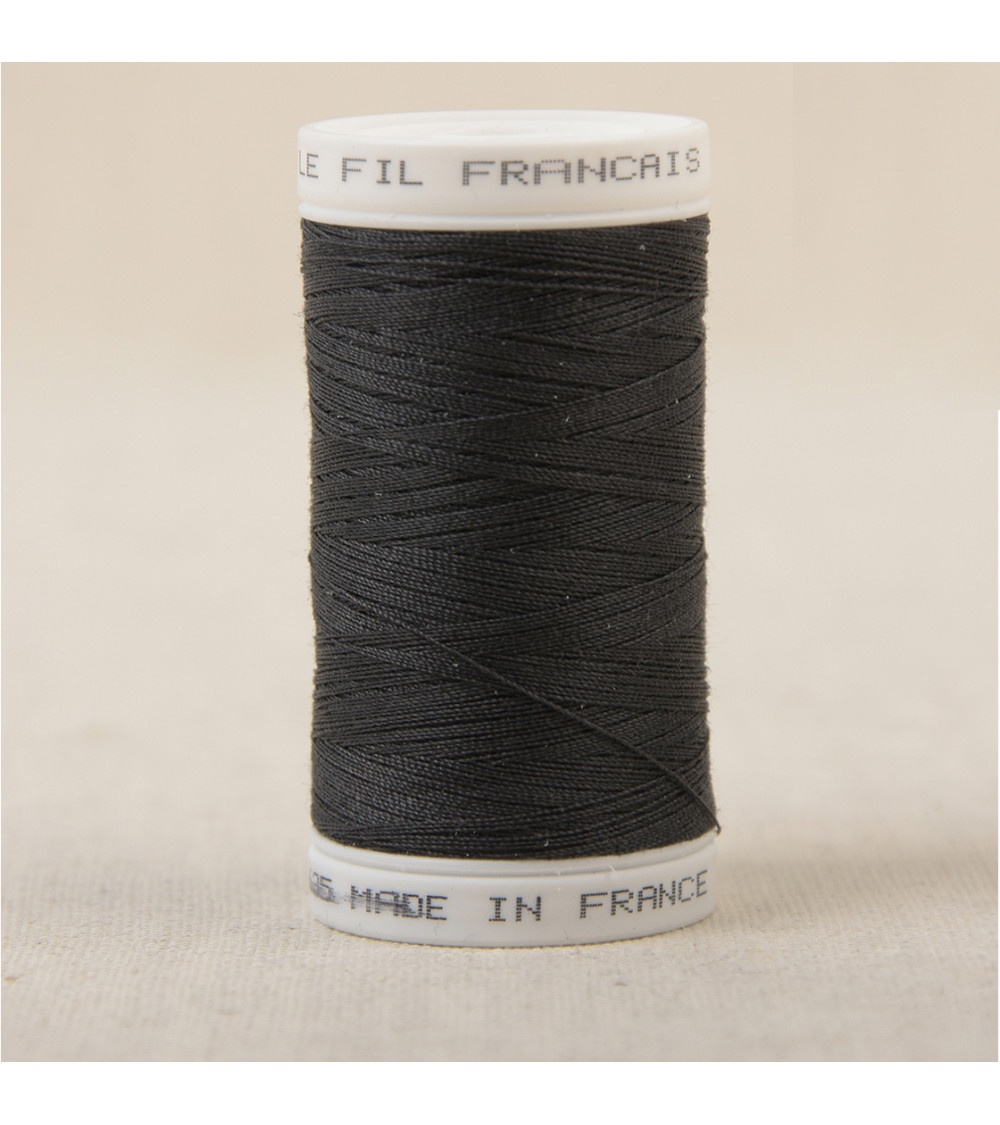 Fil à coudre en polyester 500m - Gris acier C635 Fil à coudre en polyester 500m - Gris acier C635