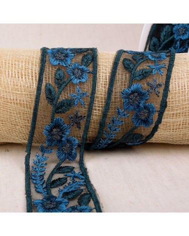 10m spool of embroidered flower braid 45mm Roy Blue