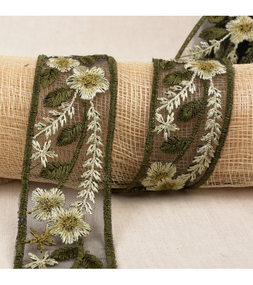 10m spool of embroidered flower braid 45mm Anise Green