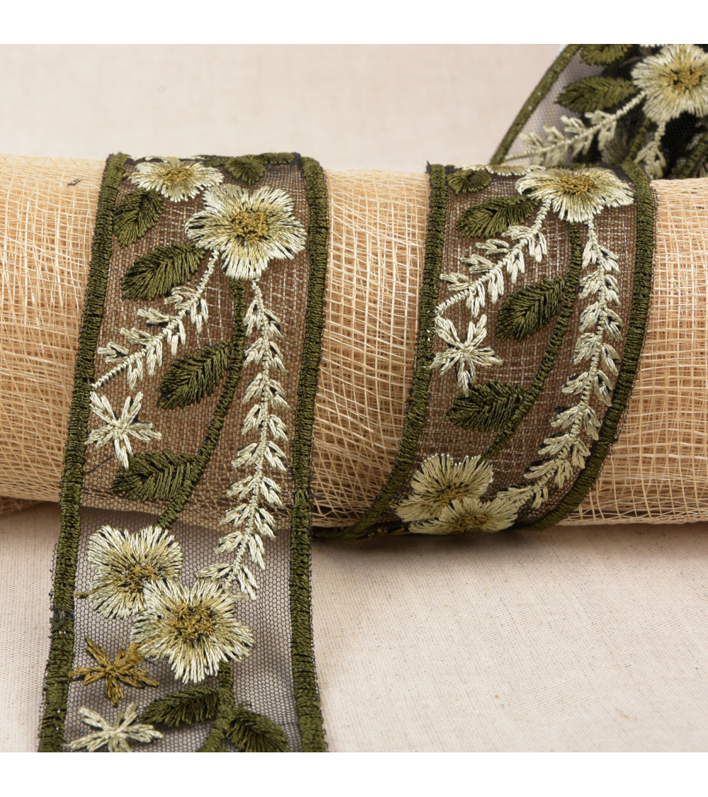 10m spool of embroidered flower braid 45mm Anise Green