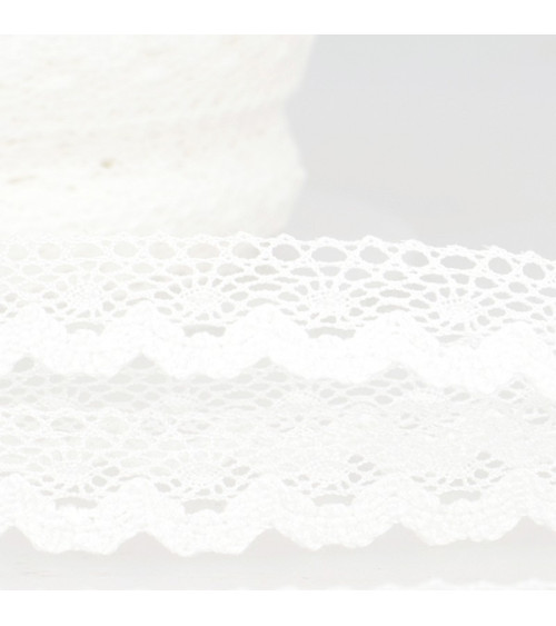 30m spool of cotton lace 13mm white