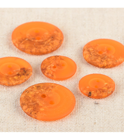 Round button 2 chip holes 19mm orange