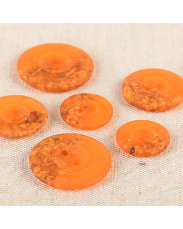Round button 2 chip holes 19mm orange