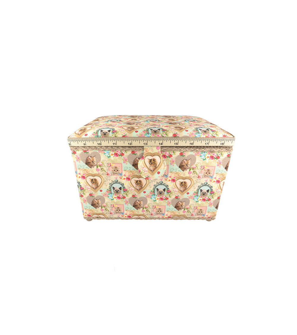 Sewing box 21x28x19 animal hearts