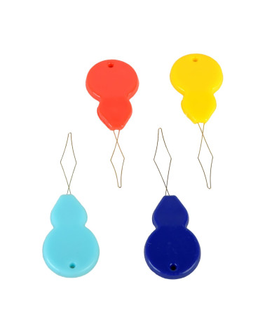 4 assorted needle threaders