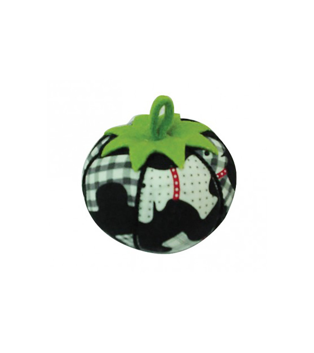 Pin holder tomatoes checkered print