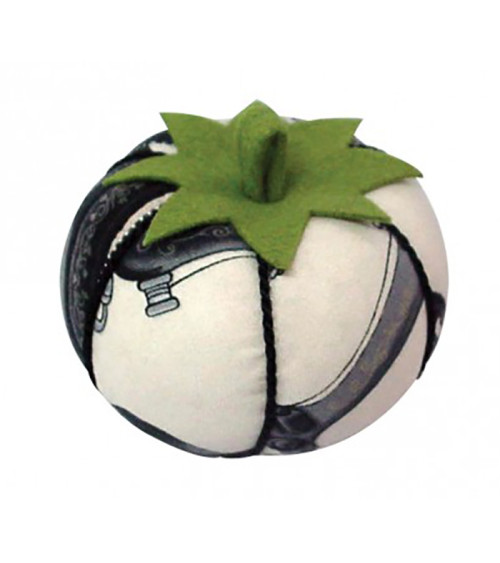 Pin holder tomatoes black and white sewing machine