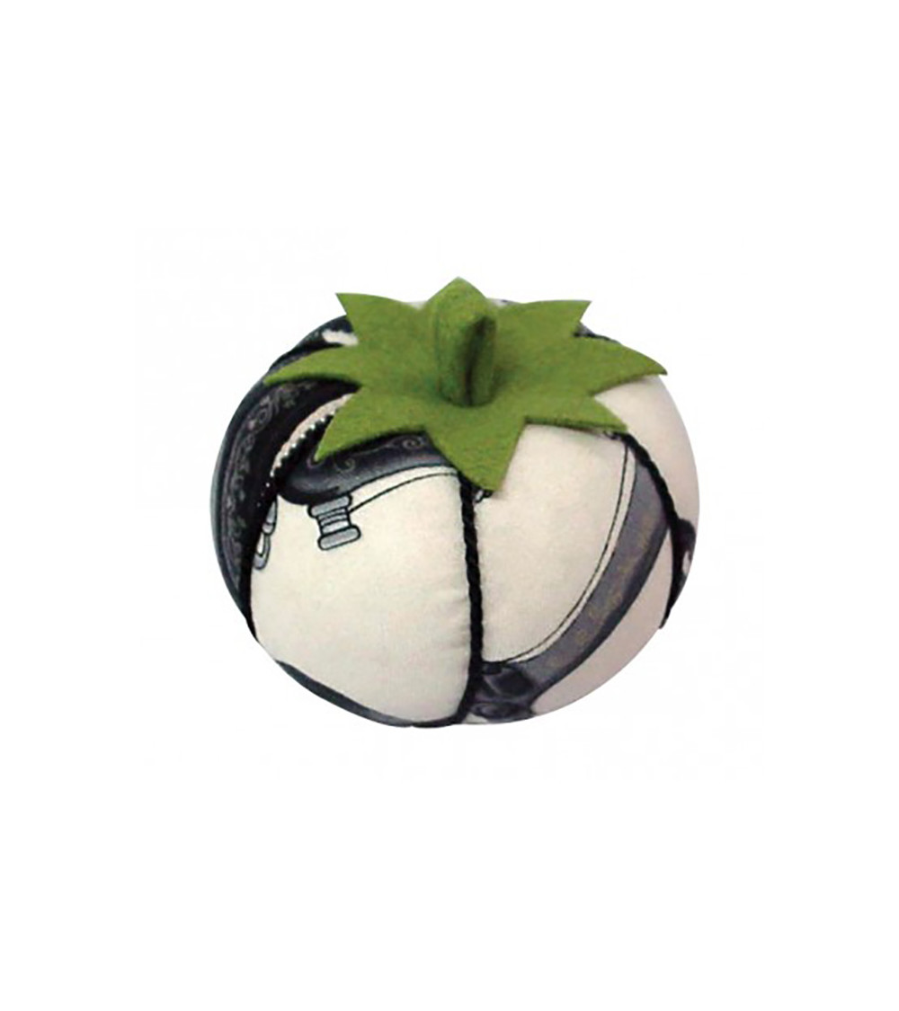Pin holder tomatoes black and white sewing machine