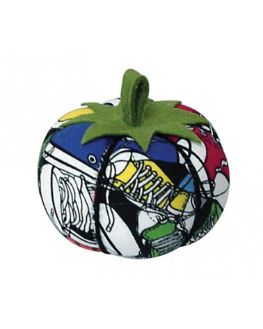 Tomato pin holder sneakers