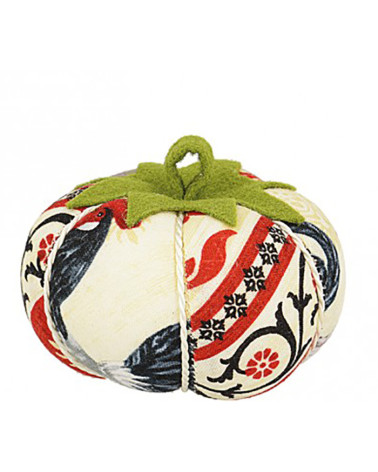 Rooster pin holder tomatoes