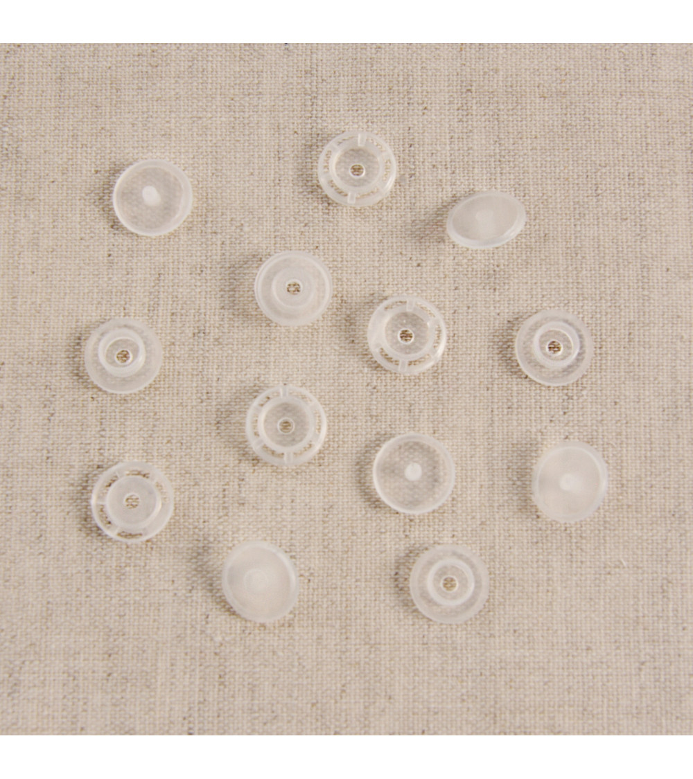 Pack of 30 transparent plastic snaps 12mm