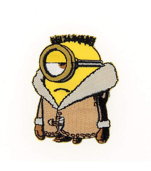 Ecusson broderie Minions Stuart en manteau 4x6cm