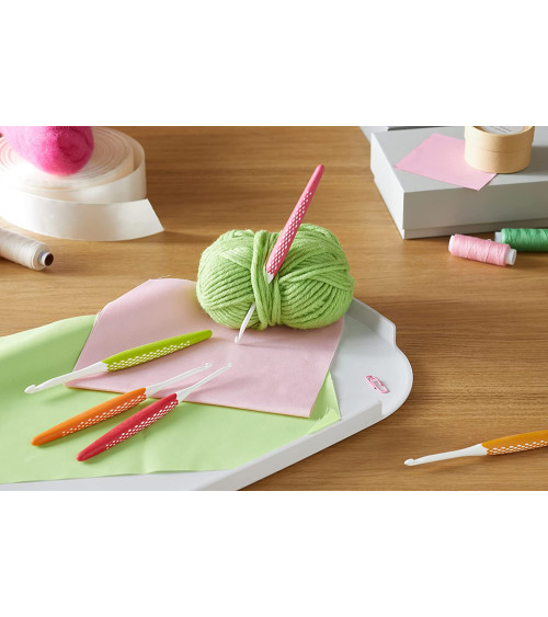 Box of 5 ergonomic Prym wool hooks, size 3.5 to 6mm