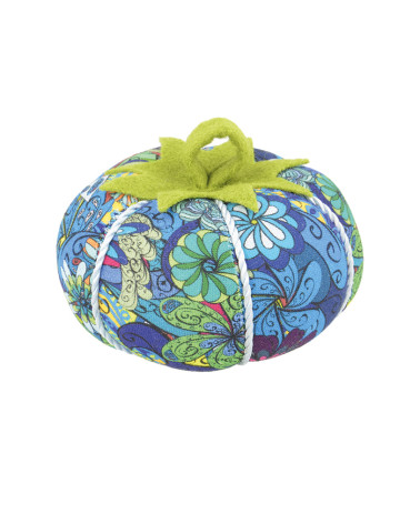 Tomato pin holder 8cm bouquet of blue flowers