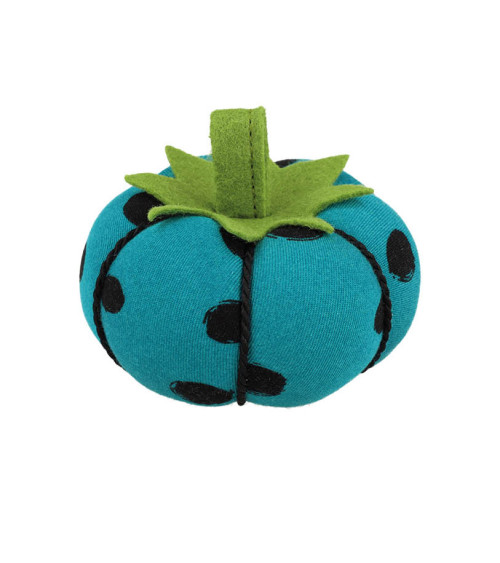 Tomate porte-épingles 8cm pois noirs fonds turquoise