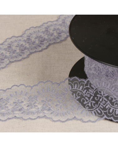 Tulle brodé entre deux bleu lavande 60mm au mètre fabriqué en Europe