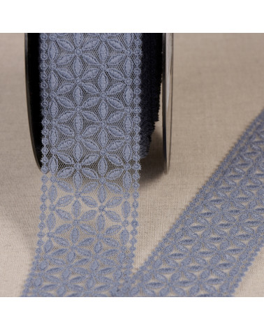 Tulle embroidered between two lavender blue flowers 60mm per meter made in Europe