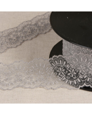 Spool 14.6m embroidered tulle between two medium gray 60mm made in Europe
