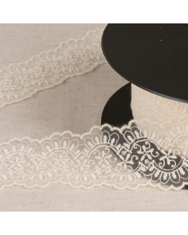 Spool of 14.6m embroidered tulle between two ecru 60mm made in Europe
