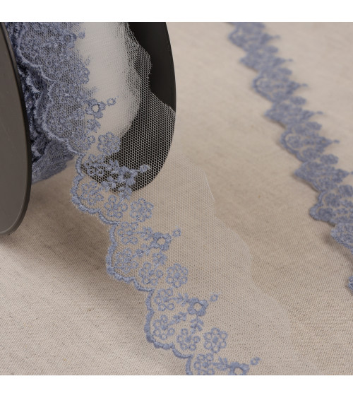 Spool 14.6m tulle embroidered lavender blue flowers 45mm made in Europe