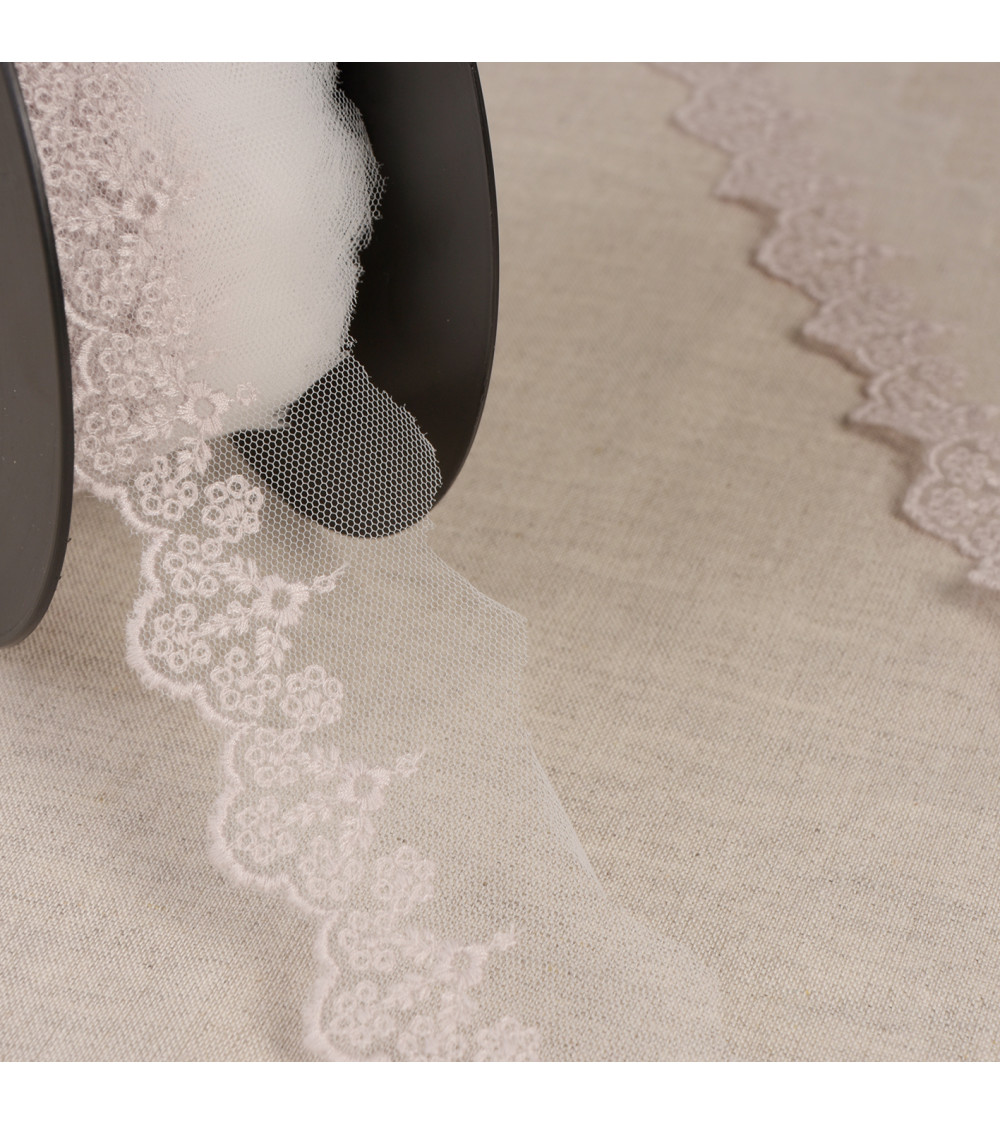 Spool 14.6m tulle embroidered old pink flowers 45mm made in Europe