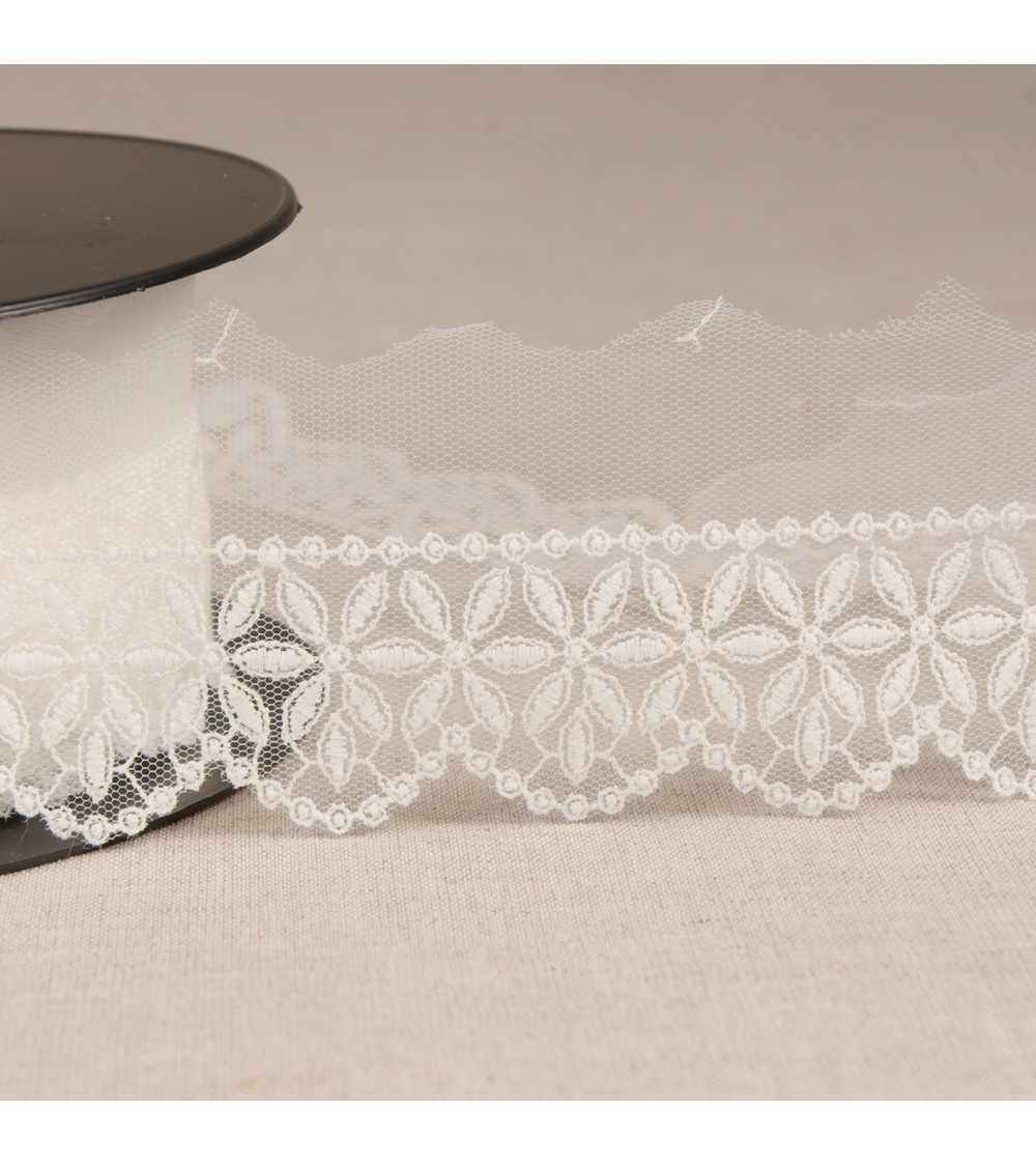 Spool 14.6m tulle embroidered flowers white rosette 55mm made in Europe