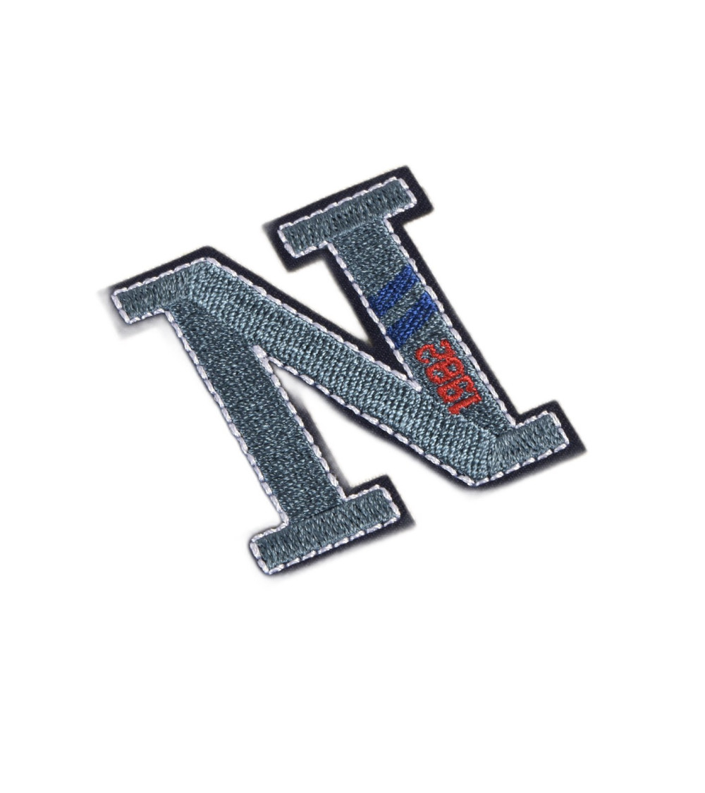 Iron-on patch n 1982 light jeans 5cm x 4.5cm