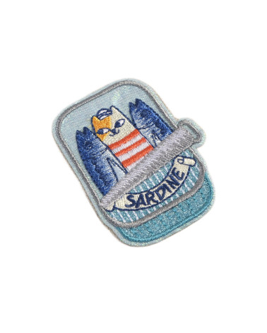 Set mit 3 Aufnähern „Katze in Sardinendose“ zum Aufbügeln, 4,5 cm x 5,5 cm