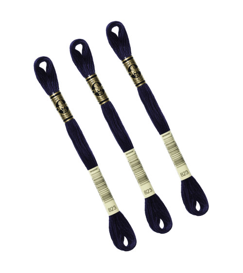 Set mit 3 Strängen 8 m DMC Mouliné-Stickgarn 117, 100 % Baumwolle, Marineblau 823