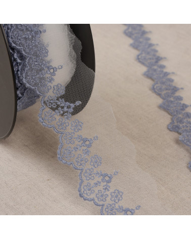 Embroidered tulle lavender blue flowers 45mm per meter made in Europe