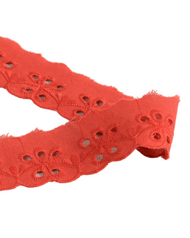 14,6 m lange Spule mit roter, gewellter Blumenstickerei von Hermès, 30 mm