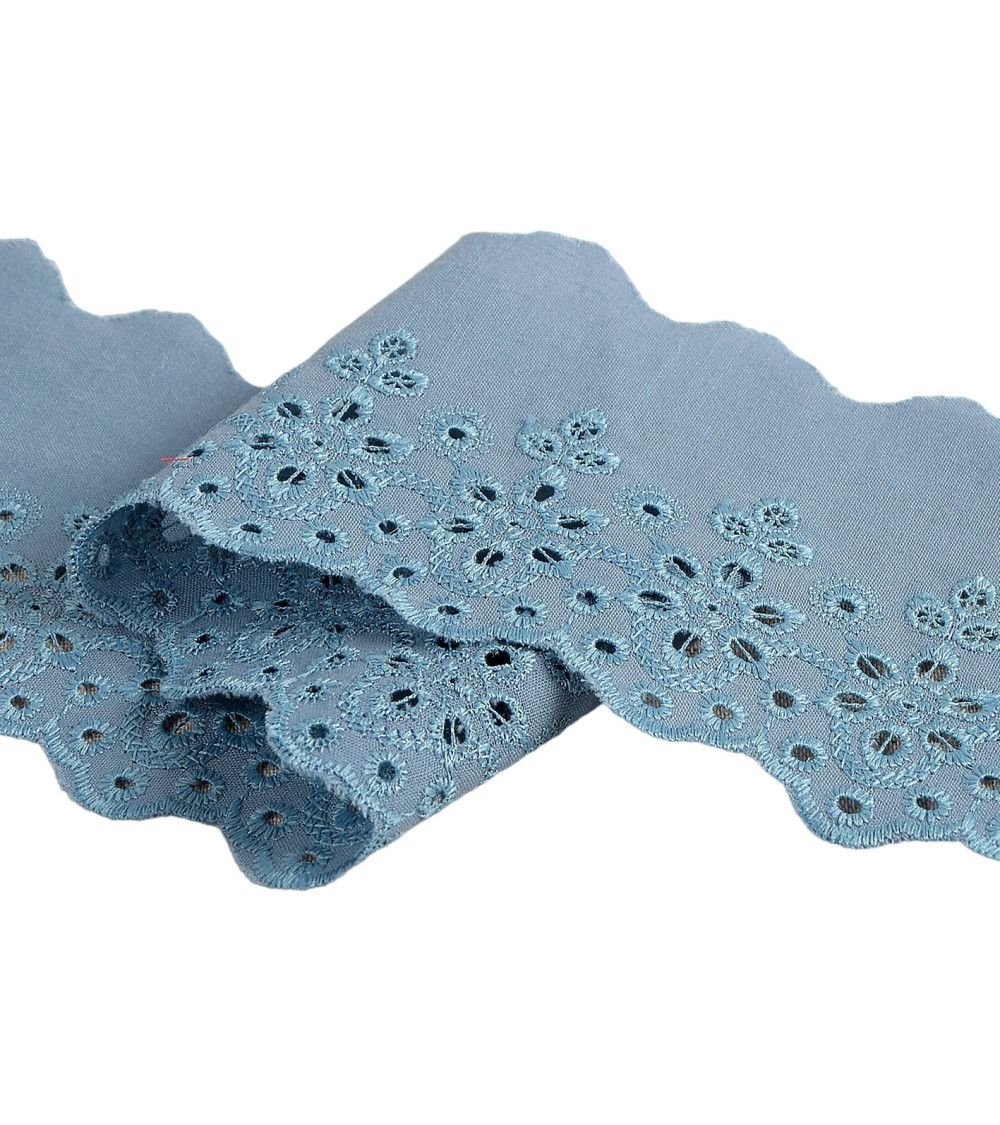 14.6m spool of lavender blue scalloped flower embroidery 70mm