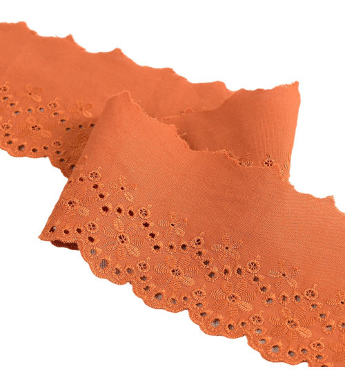 14.6m spool of rust orange scalloped flower embroidery 80mm