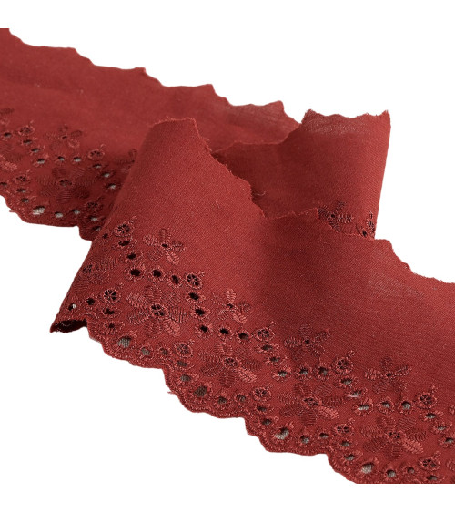 14.6m spool of burgundy red scalloped flower embroidery 80mm