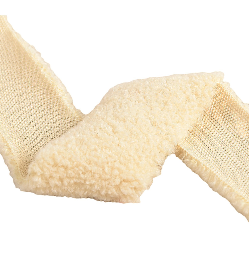 5m spool ecru acrylic fur 5mm