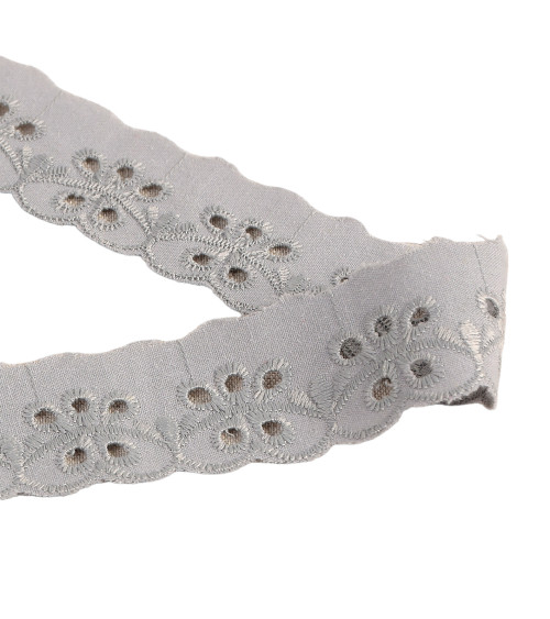 Medium gray scalloped flower embroidery 30mm per meter