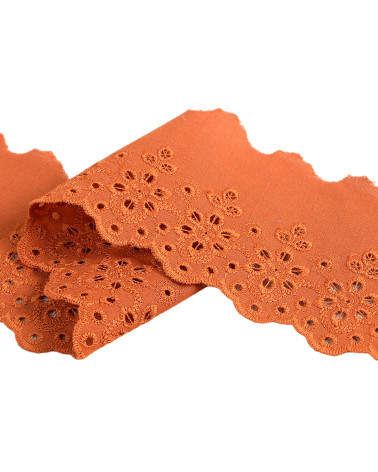 Ricamo fiore smerlato arancione ruggine 70 mm al metro