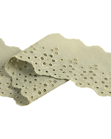 Bordado de flores festoneadas verde almendra 70 mm por metro