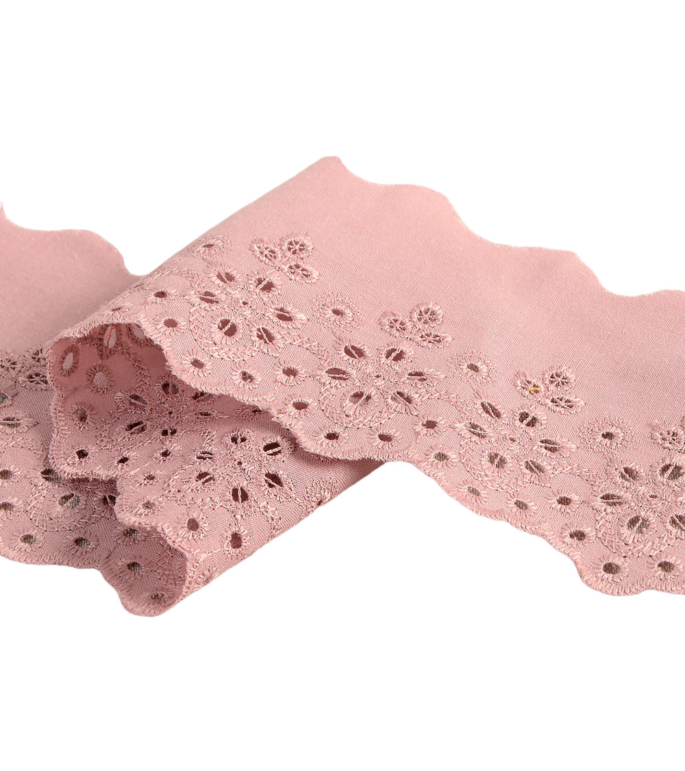 Scalloped flower embroidery old pink 70mm per meter