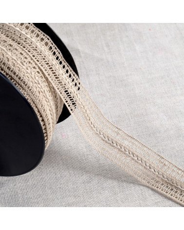 Bobina di pizzo da 30 m tra due traverse beige da 30 mm prodotta in Europa