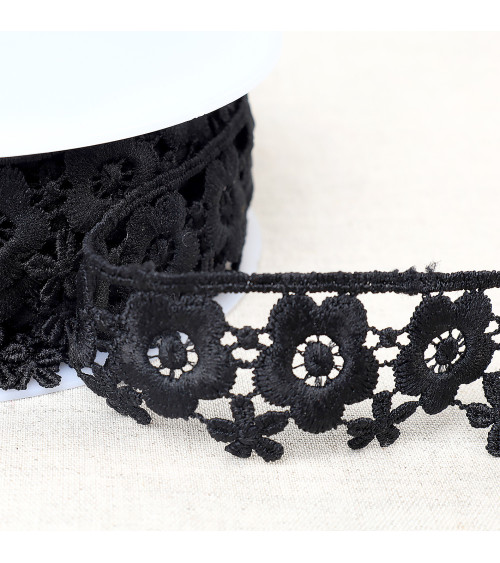 Spool 13.5m guipure flowers 35mm black