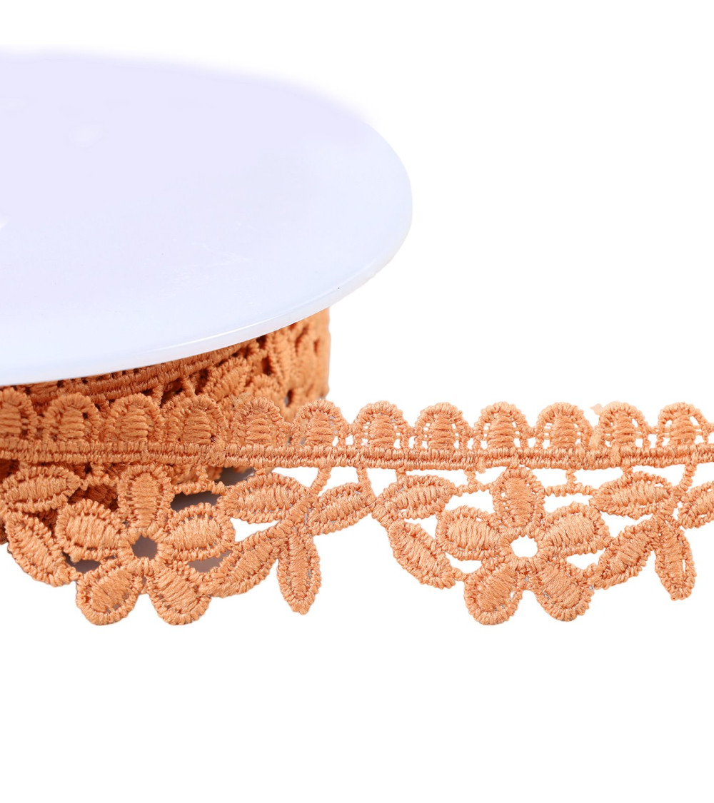 Guipure flowers 30mm dark beige per meter