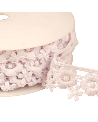 Spool of 13.5m guipure flowers 35mm ecru