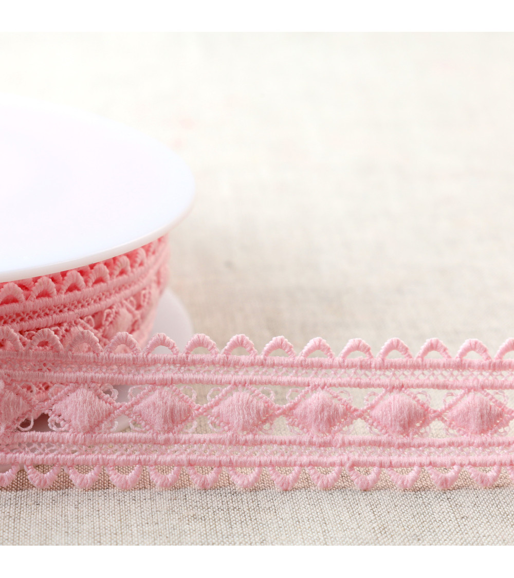 Diamond guipure 30mm fuchsia pink by the meter