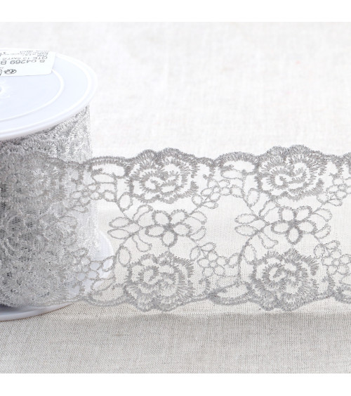 13.5m spool metallic embroidery on 80mm silver tulle