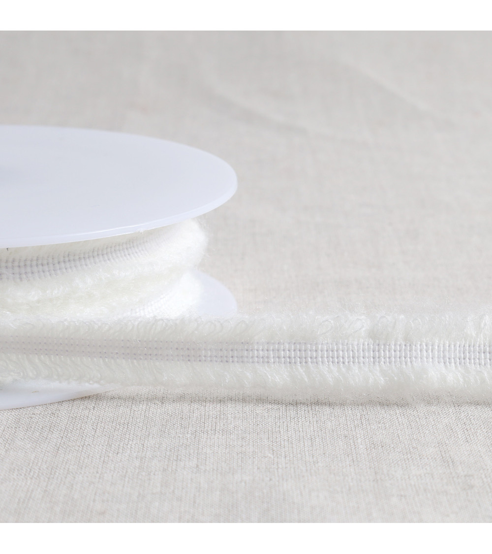 20m spool of stretch dress braid 20mm white